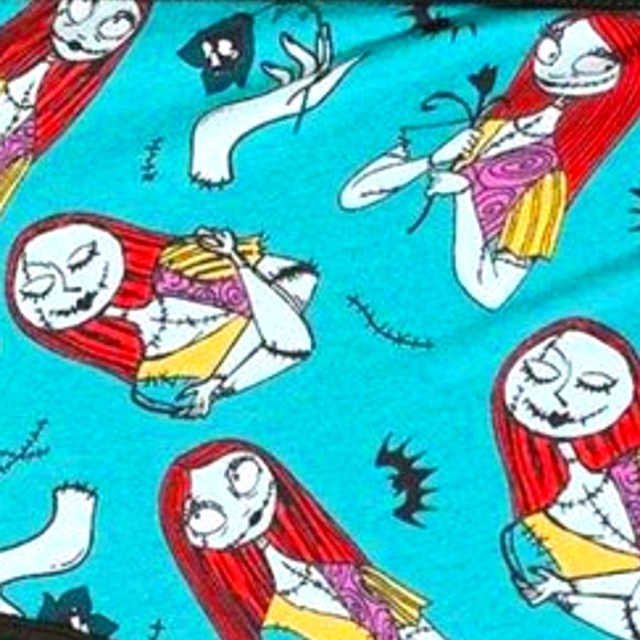 ❤️NWT VINTAGE TORRID BRALETTE NIGHTMARE BEFORE CHRISTMAS WIRELESS SPORTS BRA - Picture 2 of 16